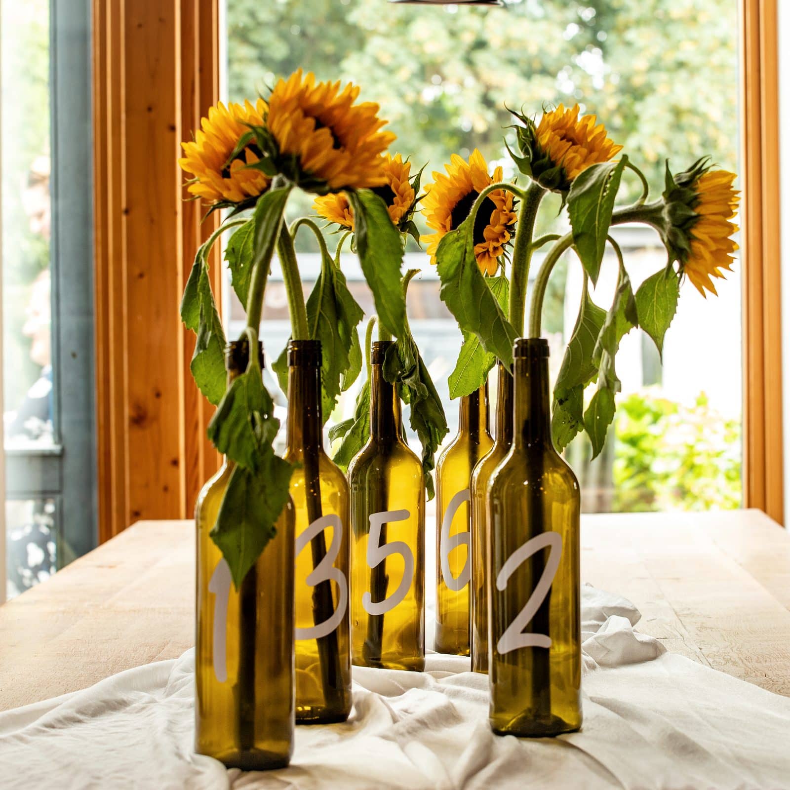 Tischnummer „Flasche“ (1–6)